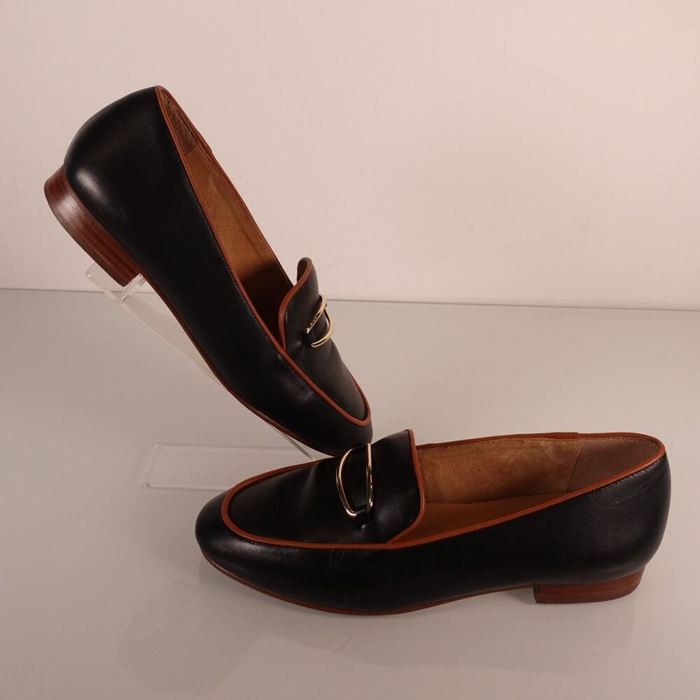 Ladies Talbots Loafers Black Leather Cognac Trim Gold Ring Accessory Size 7 M